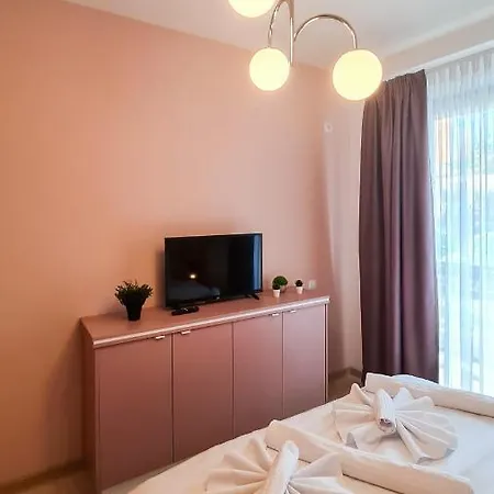 Orange Onix Apartment