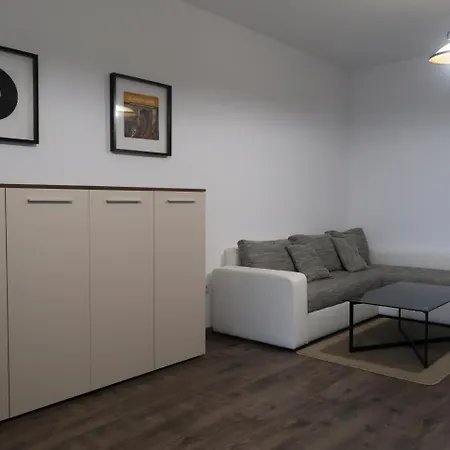Apartment Orange Onix